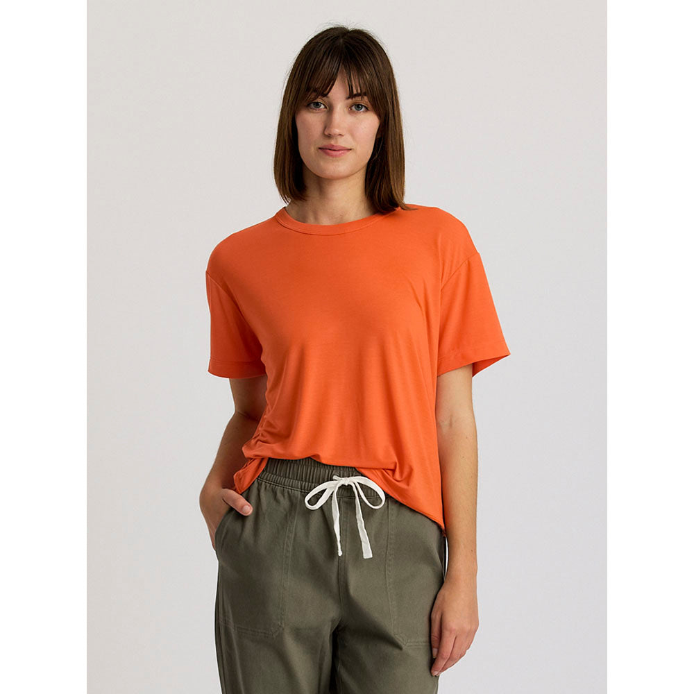 Women&#39;s Elevate Lightweight Tee