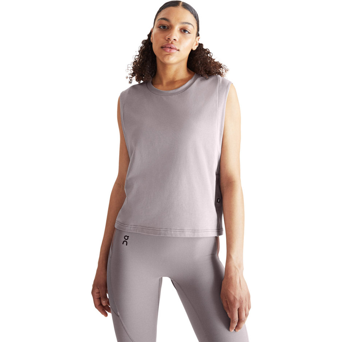 On Running Women&#39;s Focus Crop Zinc