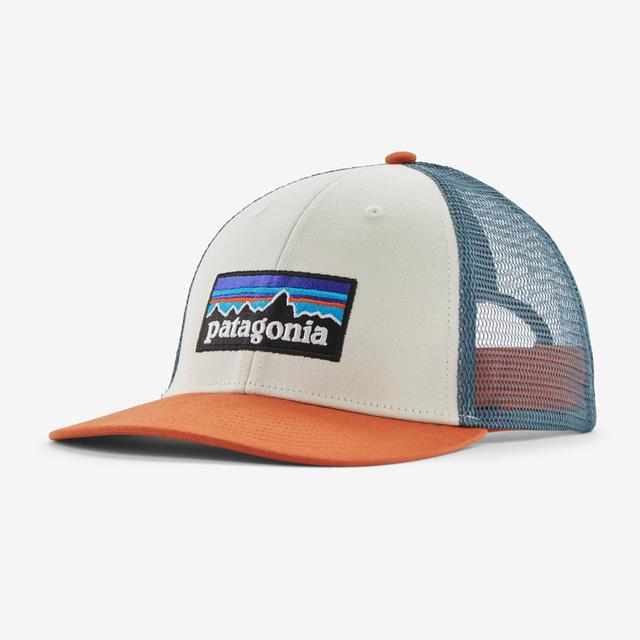 Patagonia P-6 Logo LoPro Trucker Hat WHRL White w/Redtail Rust