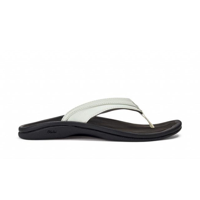 Olukai Women&#39;s Ohana White / Black