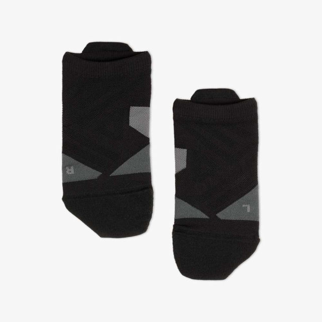 On Running Men&#39;s Low Sock Black | Shadow