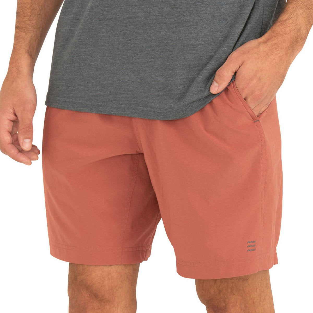 Free Fly Apparel Men&#39;s Lined Breeze Short - 7.5&quot; Adobe Red